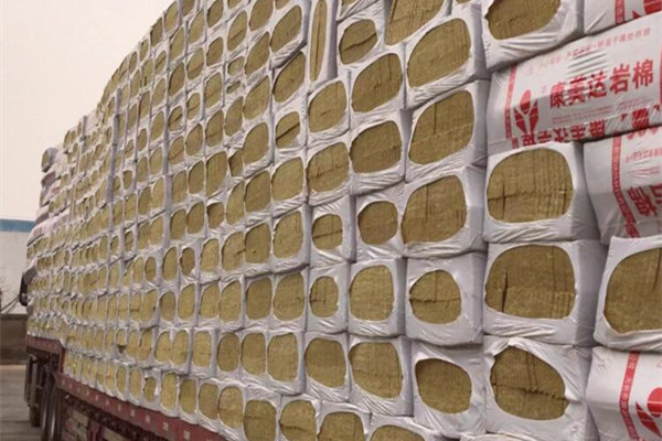 外墙使用康美达岩棉板具备哪些优点